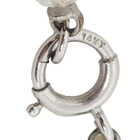 VINTAGE GRADUATED FACETED QUARTZ CRYSTAL ROCK NECKLACE WITH 14K WHITE GOLD CLASP - Picture 6 of 6